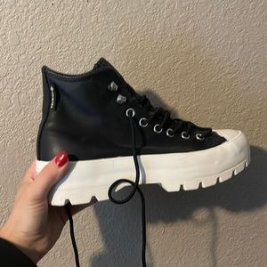 Converse boots, women size 9, never worn